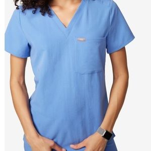 Catarina  One-Pocket Scrub Top PRICE FIRM 